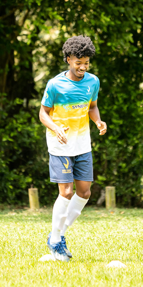 synerjoy-soccer-perfil-jugador-elson-evelio